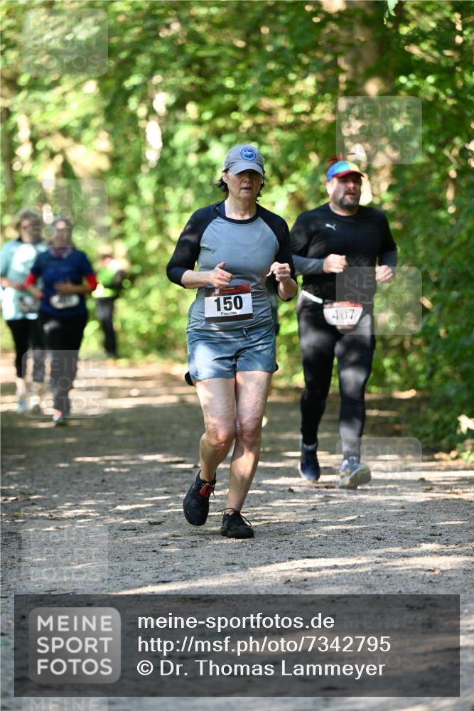 06.10.2024 - Bramfelder Halbmarathon 2024 Dr. Thomas Lammeyer http://msf.ph/oto/7342795 06.10.2024 10:54:02 Laufen 150, 407 meine-sportfotos.de