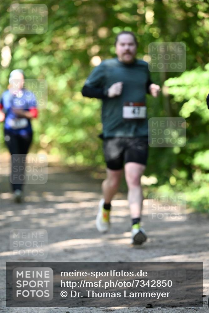 06.10.2024 - Bramfelder Halbmarathon 2024 Dr. Thomas Lammeyer http://msf.ph/oto/7342850 06.10.2024 10:54:05 Laufen 47 meine-sportfotos.de
