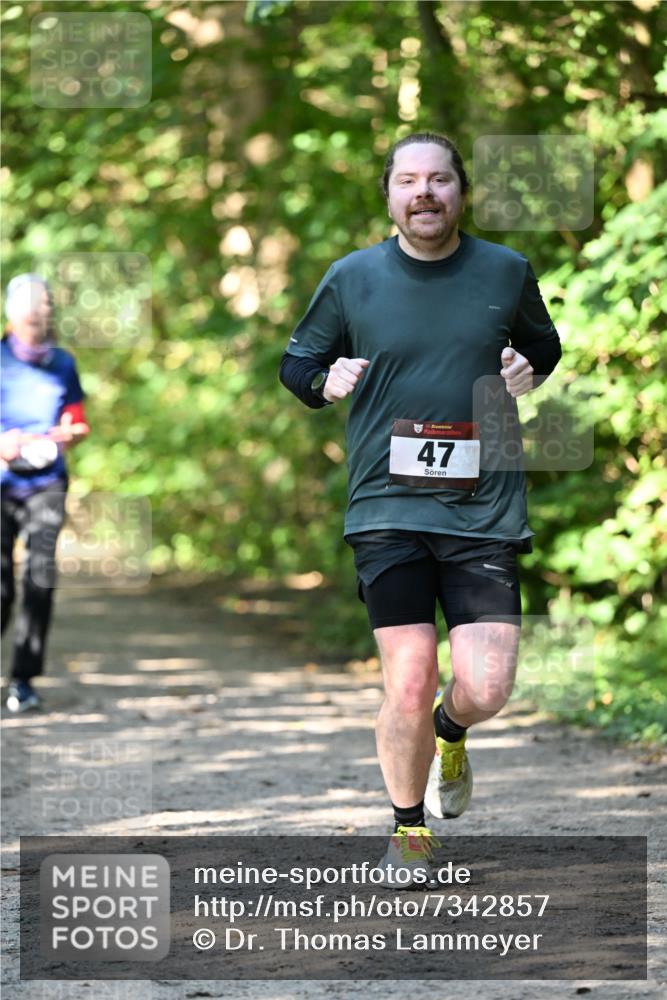 06.10.2024 - Bramfelder Halbmarathon 2024 Dr. Thomas Lammeyer http://msf.ph/oto/7342857 06.10.2024 10:54:06 Laufen 47 meine-sportfotos.de
