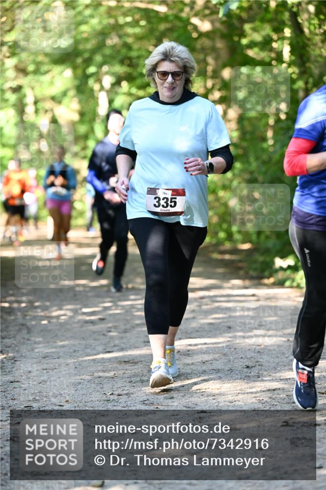 06.10.2024 - Bramfelder Halbmarathon 2024 Dr. Thomas Lammeyer http://msf.ph/oto/7342916 06.10.2024 10:54:09 Laufen 96, 335 meine-sportfotos.de