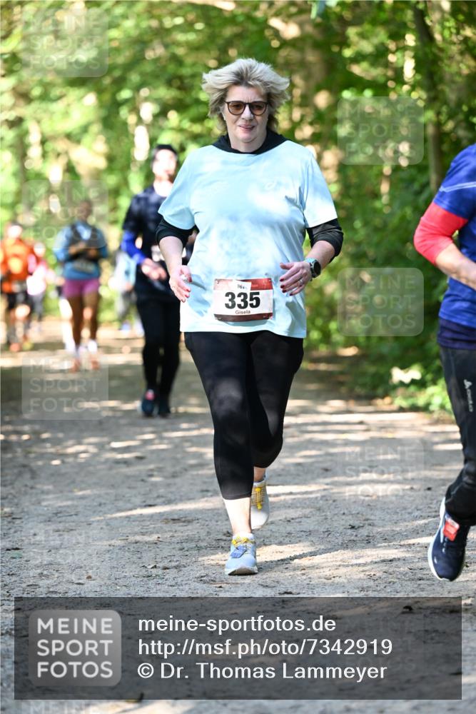 06.10.2024 - Bramfelder Halbmarathon 2024 Dr. Thomas Lammeyer http://msf.ph/oto/7342919 06.10.2024 10:54:09 Laufen 96, 335 meine-sportfotos.de