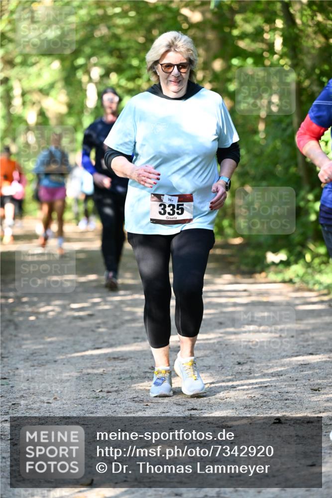 06.10.2024 - Bramfelder Halbmarathon 2024 Dr. Thomas Lammeyer http://msf.ph/oto/7342920 06.10.2024 10:54:10 Laufen 96, 335 meine-sportfotos.de