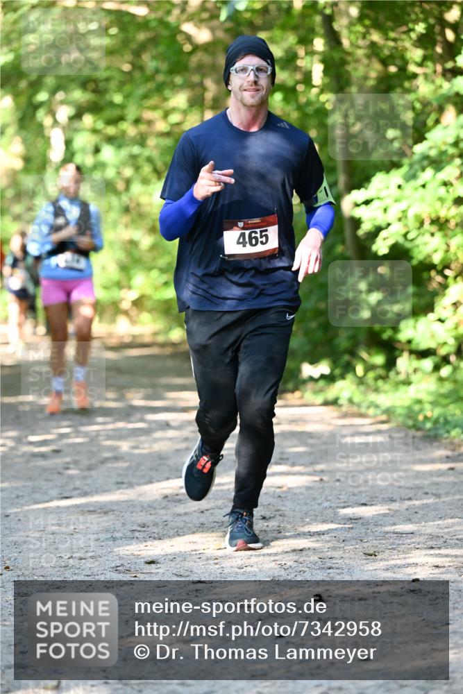 06.10.2024 - Bramfelder Halbmarathon 2024 Dr. Thomas Lammeyer http://msf.ph/oto/7342958 06.10.2024 10:54:12 Laufen 465 meine-sportfotos.de