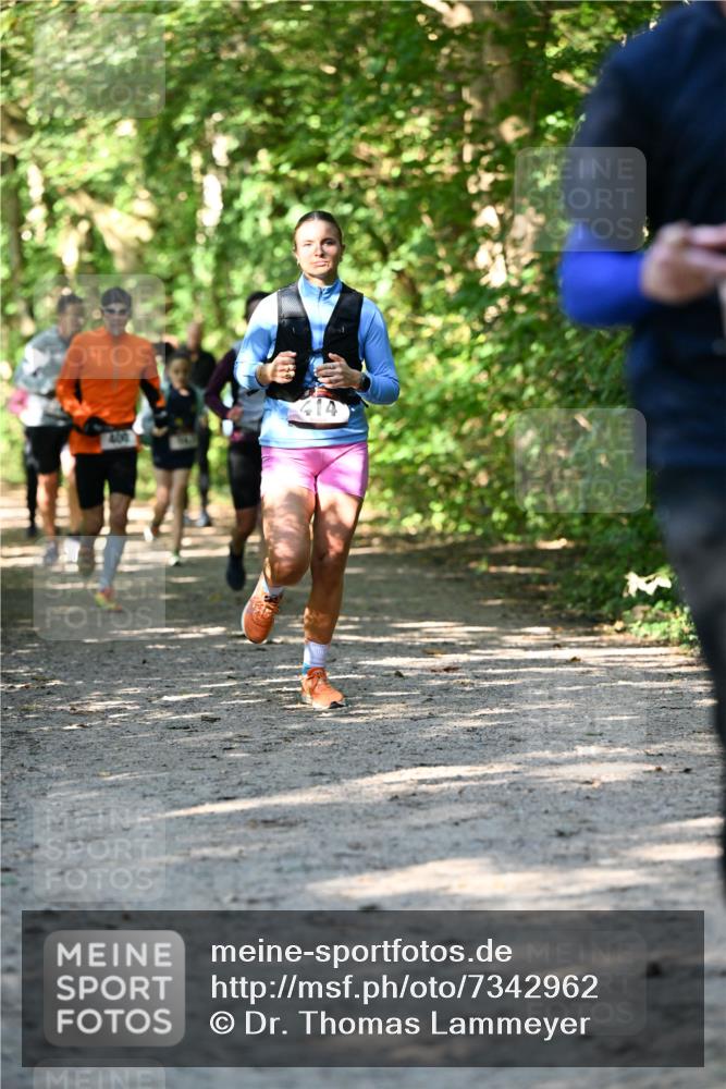 06.10.2024 - Bramfelder Halbmarathon 2024 Dr. Thomas Lammeyer http://msf.ph/oto/7342962 06.10.2024 10:54:13 Laufen 414, 400 meine-sportfotos.de