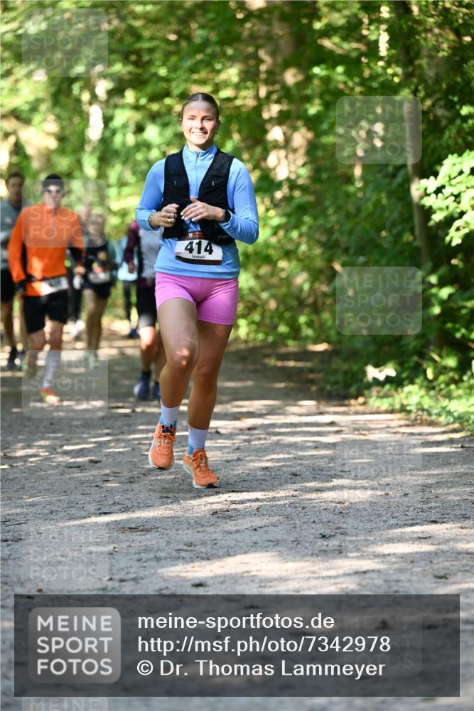 06.10.2024 - Bramfelder Halbmarathon 2024 Dr. Thomas Lammeyer http://msf.ph/oto/7342978 06.10.2024 10:54:14 Laufen 414 meine-sportfotos.de