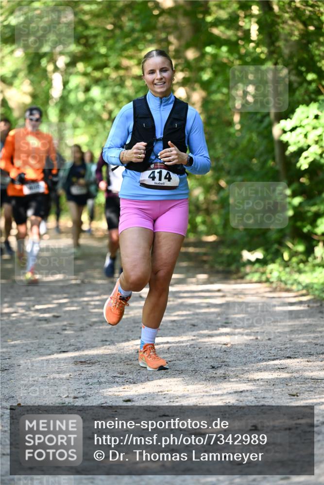 06.10.2024 - Bramfelder Halbmarathon 2024 Dr. Thomas Lammeyer http://msf.ph/oto/7342989 06.10.2024 10:54:15 Laufen 414 meine-sportfotos.de