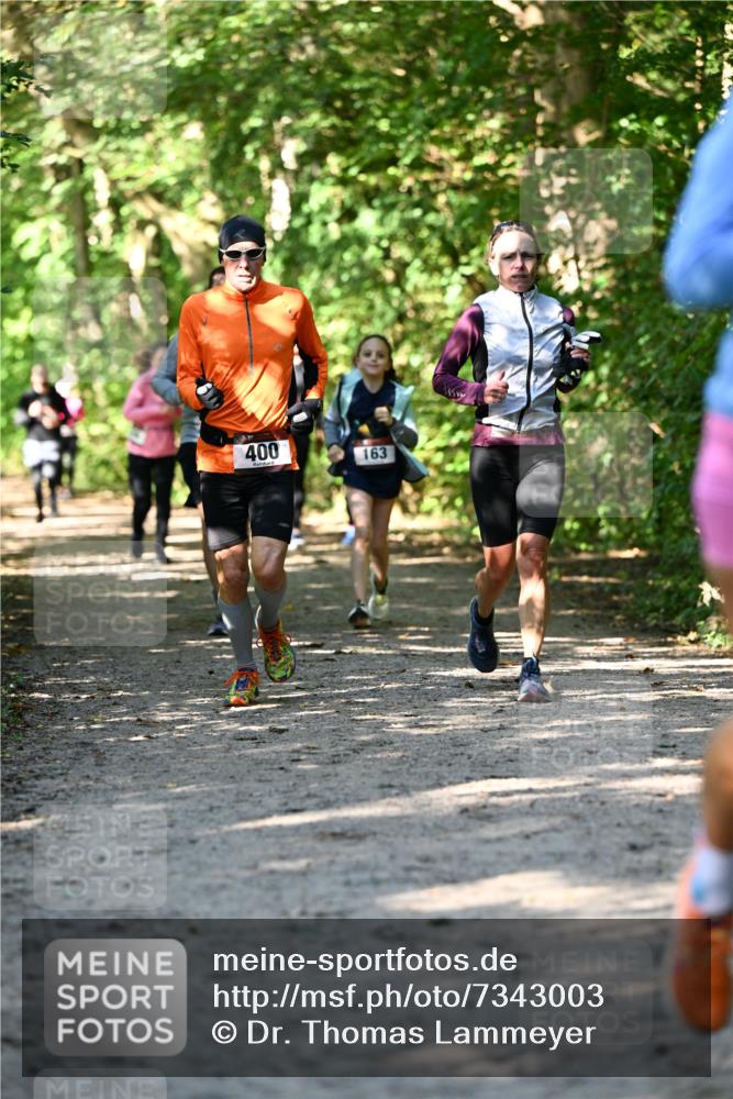 06.10.2024 - Bramfelder Halbmarathon 2024 Dr. Thomas Lammeyer http://msf.ph/oto/7343003 06.10.2024 10:54:16 Laufen 400, 163 meine-sportfotos.de