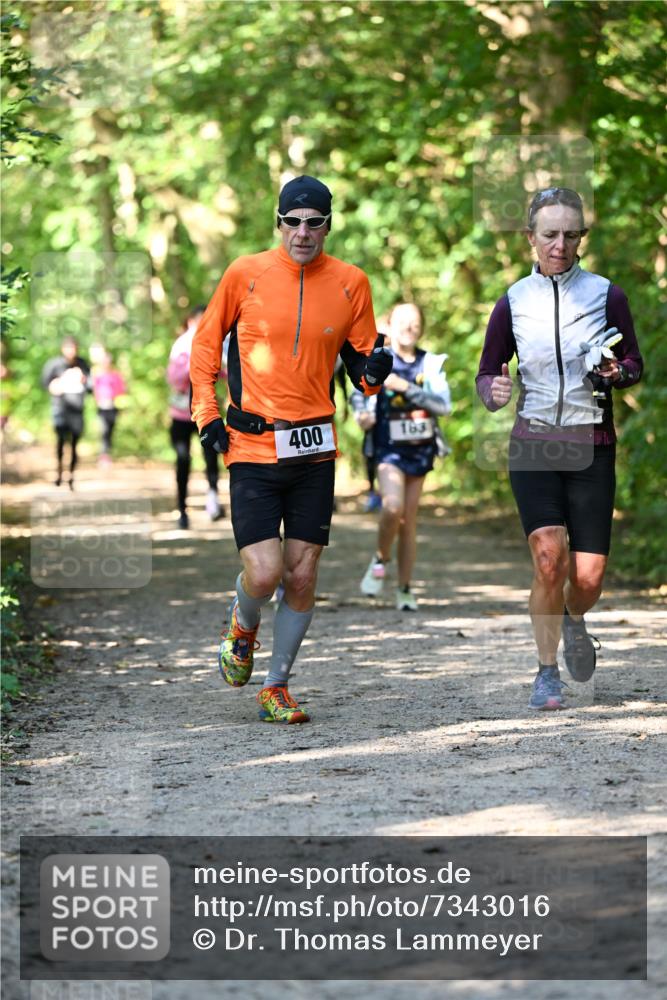 06.10.2024 - Bramfelder Halbmarathon 2024 Dr. Thomas Lammeyer http://msf.ph/oto/7343016 06.10.2024 10:54:17 Laufen 400, 183 meine-sportfotos.de