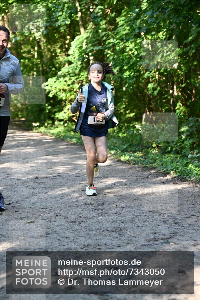06.10.2024 - Bramfelder Halbmarathon 2024 Dr. Thomas Lammeyer http://msf.ph/oto/7343050 06.10.2024 10:54:22 Laufen 1 meine-sportfotos.de