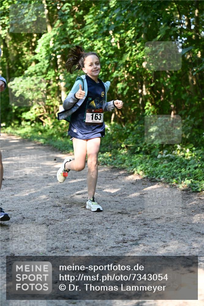 06.10.2024 - Bramfelder Halbmarathon 2024 Dr. Thomas Lammeyer http://msf.ph/oto/7343054 06.10.2024 10:54:22 Laufen 163 meine-sportfotos.de