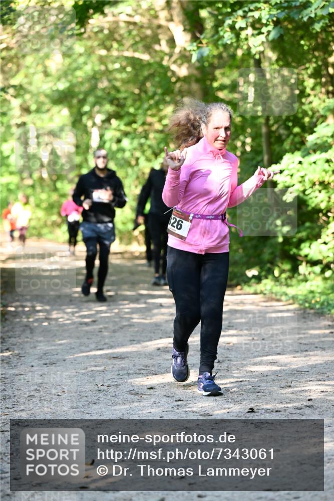 06.10.2024 - Bramfelder Halbmarathon 2024 Dr. Thomas Lammeyer http://msf.ph/oto/7343061 06.10.2024 10:54:27 Laufen 26 meine-sportfotos.de
