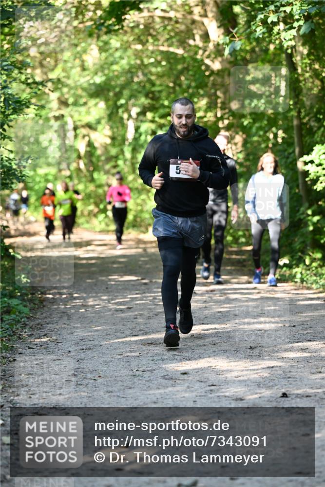 06.10.2024 - Bramfelder Halbmarathon 2024 Dr. Thomas Lammeyer http://msf.ph/oto/7343091 06.10.2024 10:54:29 Laufen 5 meine-sportfotos.de