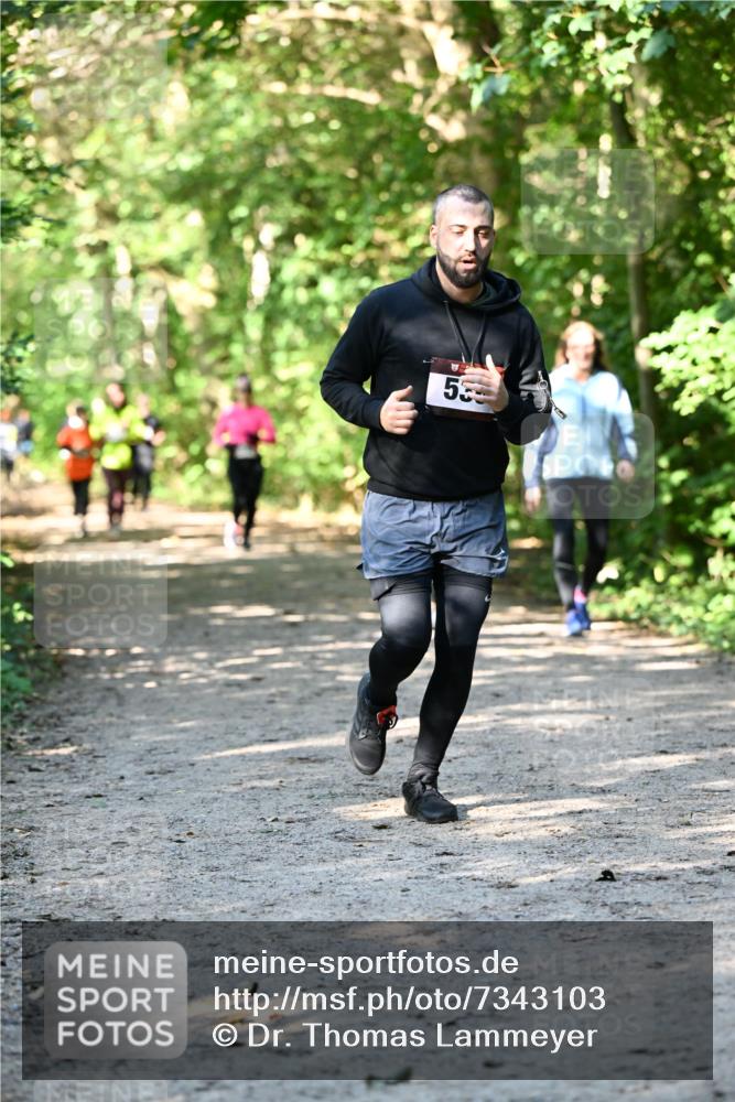 06.10.2024 - Bramfelder Halbmarathon 2024 Dr. Thomas Lammeyer http://msf.ph/oto/7343103 06.10.2024 10:54:29 Laufen 53 meine-sportfotos.de