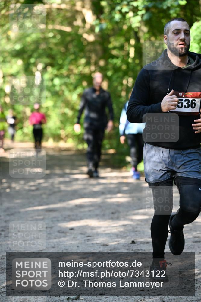 06.10.2024 - Bramfelder Halbmarathon 2024 Dr. Thomas Lammeyer http://msf.ph/oto/7343122 06.10.2024 10:54:30 Laufen 536 meine-sportfotos.de