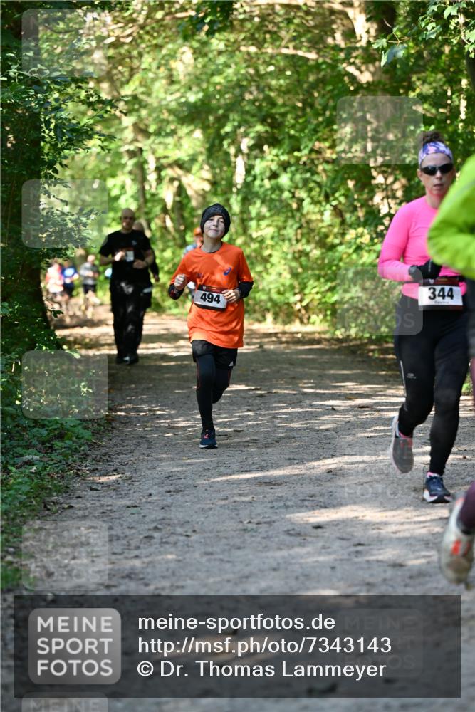 06.10.2024 - Bramfelder Halbmarathon 2024 Dr. Thomas Lammeyer http://msf.ph/oto/7343143 06.10.2024 10:54:39 Laufen 344, 494 meine-sportfotos.de