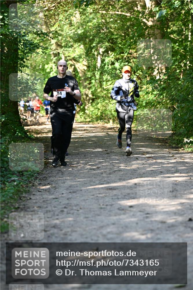 06.10.2024 - Bramfelder Halbmarathon 2024 Dr. Thomas Lammeyer http://msf.ph/oto/7343165 06.10.2024 10:54:43 Laufen 84 meine-sportfotos.de