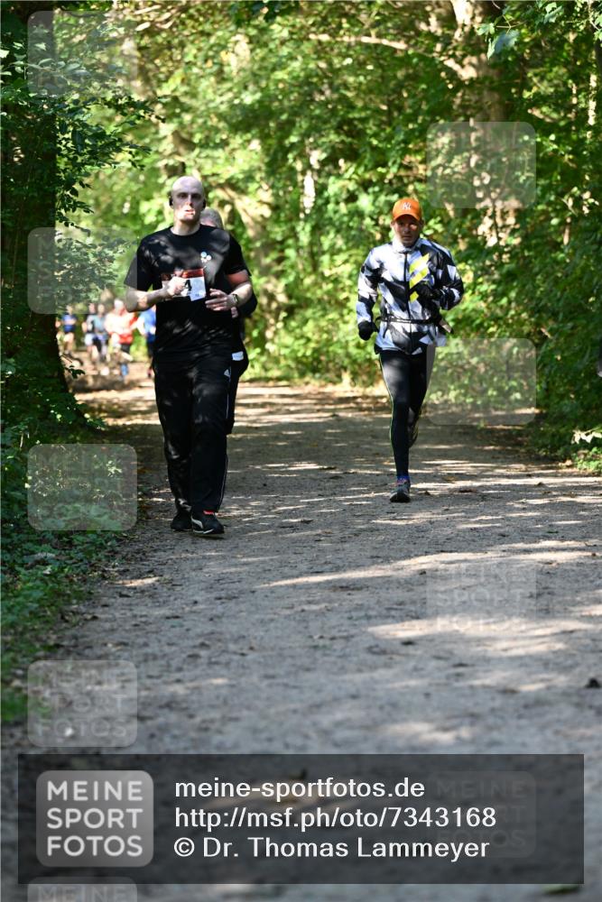 06.10.2024 - Bramfelder Halbmarathon 2024 Dr. Thomas Lammeyer http://msf.ph/oto/7343168 06.10.2024 10:54:43 Laufen  meine-sportfotos.de