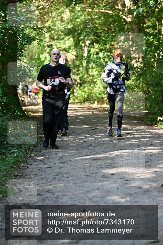 06.10.2024 - Bramfelder Halbmarathon 2024 Dr. Thomas Lammeyer http://msf.ph/oto/7343170 06.10.2024 10:54:43 Laufen 84 meine-sportfotos.de