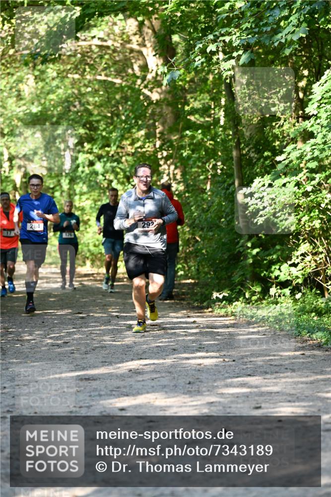 06.10.2024 - Bramfelder Halbmarathon 2024 Dr. Thomas Lammeyer http://msf.ph/oto/7343189 06.10.2024 10:54:53 Laufen 264, 126, 292 meine-sportfotos.de