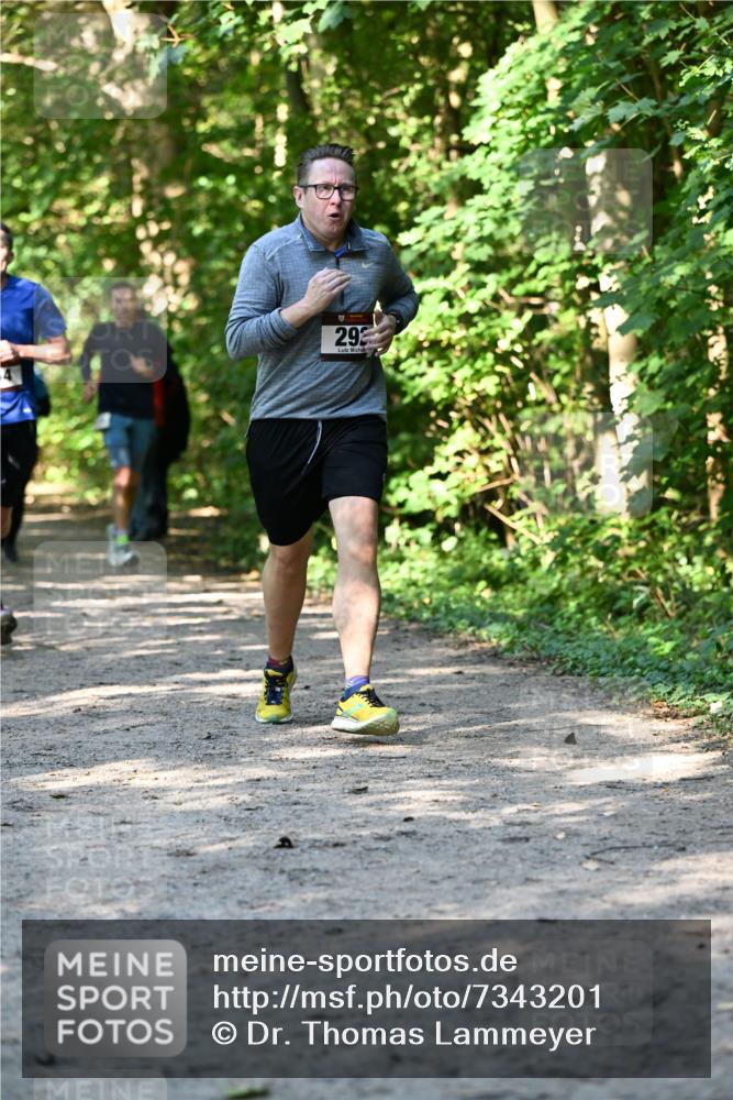 06.10.2024 - Bramfelder Halbmarathon 2024 Dr. Thomas Lammeyer http://msf.ph/oto/7343201 06.10.2024 10:54:55 Laufen 292 meine-sportfotos.de