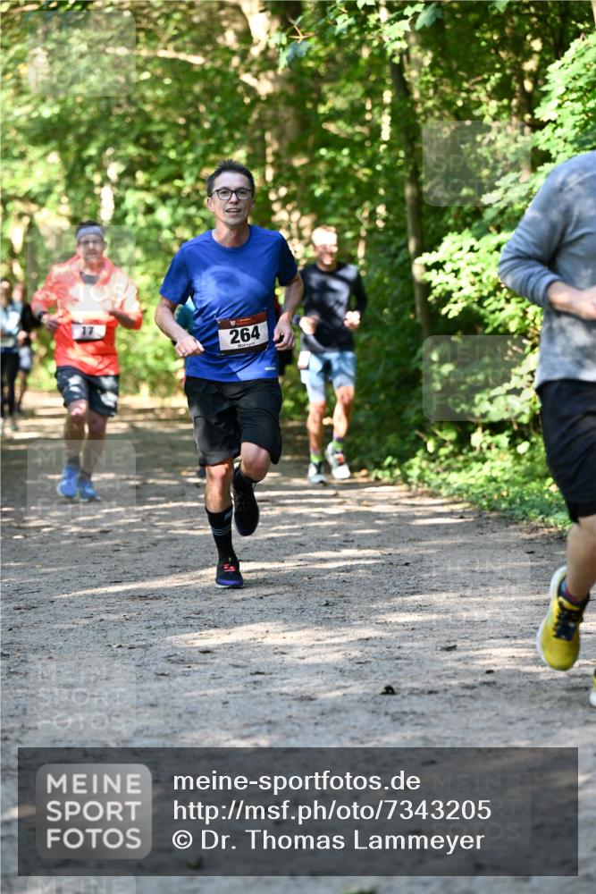 06.10.2024 - Bramfelder Halbmarathon 2024 Dr. Thomas Lammeyer http://msf.ph/oto/7343205 06.10.2024 10:54:56 Laufen 264 meine-sportfotos.de