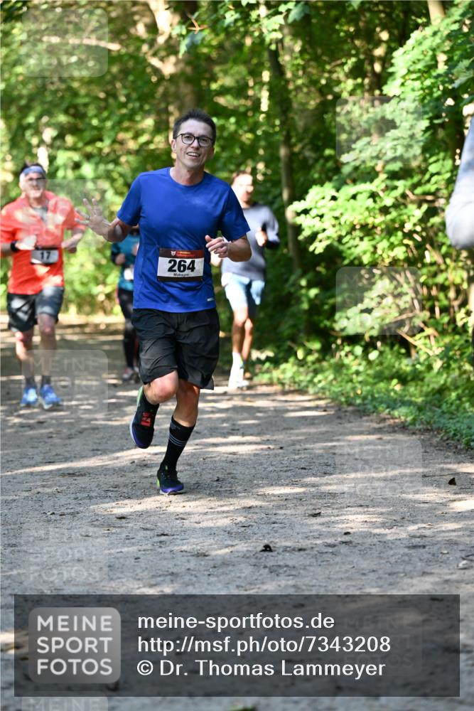 06.10.2024 - Bramfelder Halbmarathon 2024 Dr. Thomas Lammeyer http://msf.ph/oto/7343208 06.10.2024 10:54:56 Laufen 264 meine-sportfotos.de