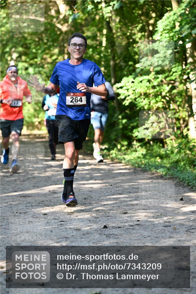 06.10.2024 - Bramfelder Halbmarathon 2024 Dr. Thomas Lammeyer http://msf.ph/oto/7343209 06.10.2024 10:54:56 Laufen 264 meine-sportfotos.de
