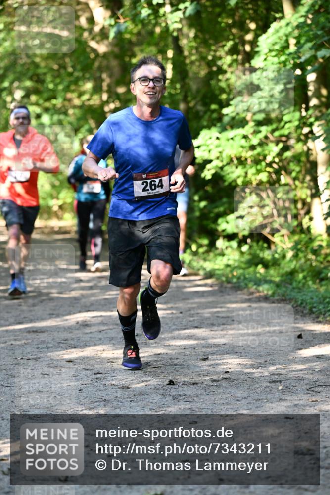 06.10.2024 - Bramfelder Halbmarathon 2024 Dr. Thomas Lammeyer http://msf.ph/oto/7343211 06.10.2024 10:54:57 Laufen 264 meine-sportfotos.de