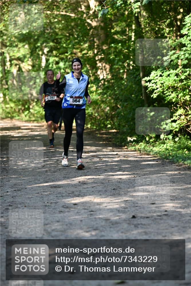 06.10.2024 - Bramfelder Halbmarathon 2024 Dr. Thomas Lammeyer http://msf.ph/oto/7343229 06.10.2024 10:55:02 Laufen 564 meine-sportfotos.de