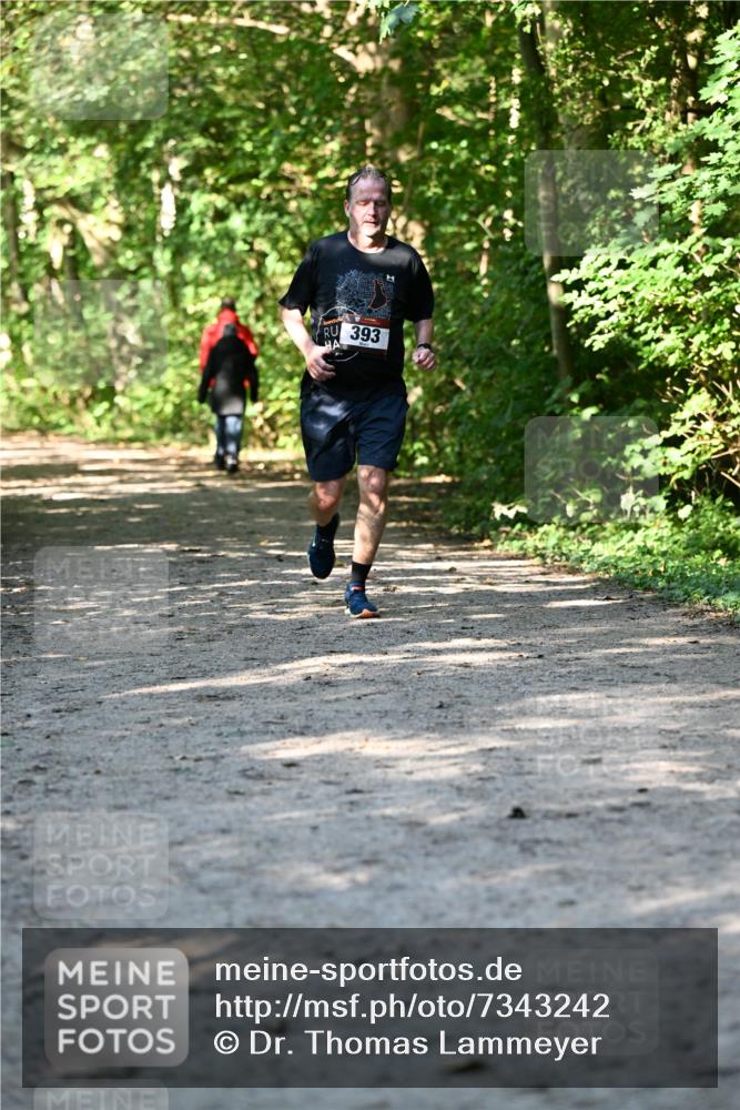 06.10.2024 - Bramfelder Halbmarathon 2024 Dr. Thomas Lammeyer http://msf.ph/oto/7343242 06.10.2024 10:55:04 Laufen 393 meine-sportfotos.de