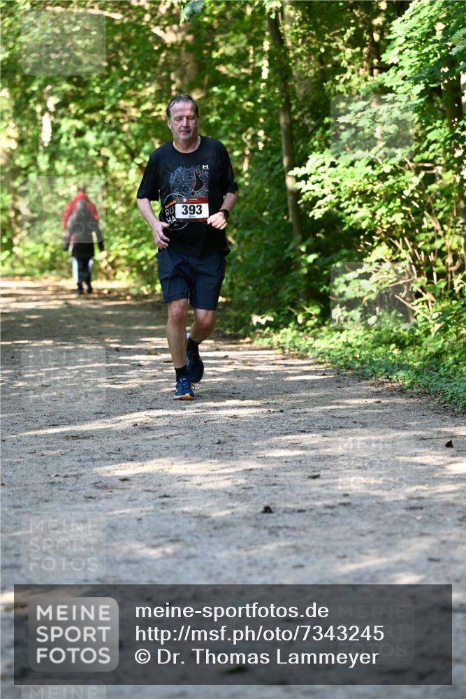 06.10.2024 - Bramfelder Halbmarathon 2024 Dr. Thomas Lammeyer http://msf.ph/oto/7343245 06.10.2024 10:55:05 Laufen 393 meine-sportfotos.de