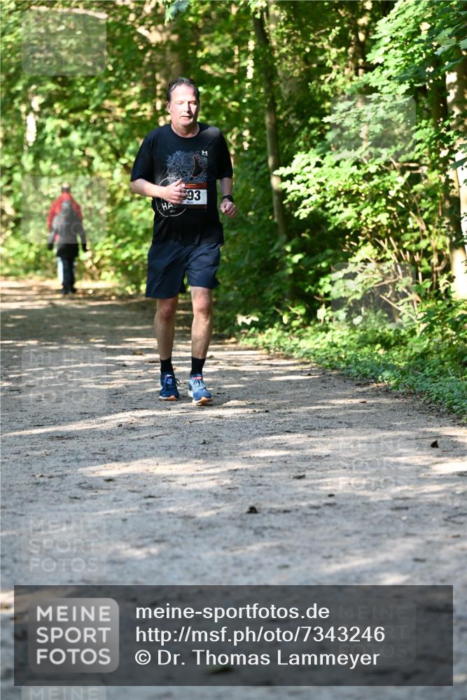 06.10.2024 - Bramfelder Halbmarathon 2024 Dr. Thomas Lammeyer http://msf.ph/oto/7343246 06.10.2024 10:55:05 Laufen 93 meine-sportfotos.de