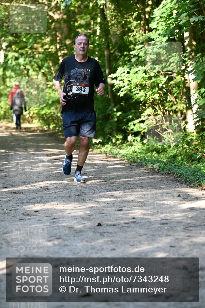 06.10.2024 - Bramfelder Halbmarathon 2024 Dr. Thomas Lammeyer http://msf.ph/oto/7343248 06.10.2024 10:55:05 Laufen 393 meine-sportfotos.de