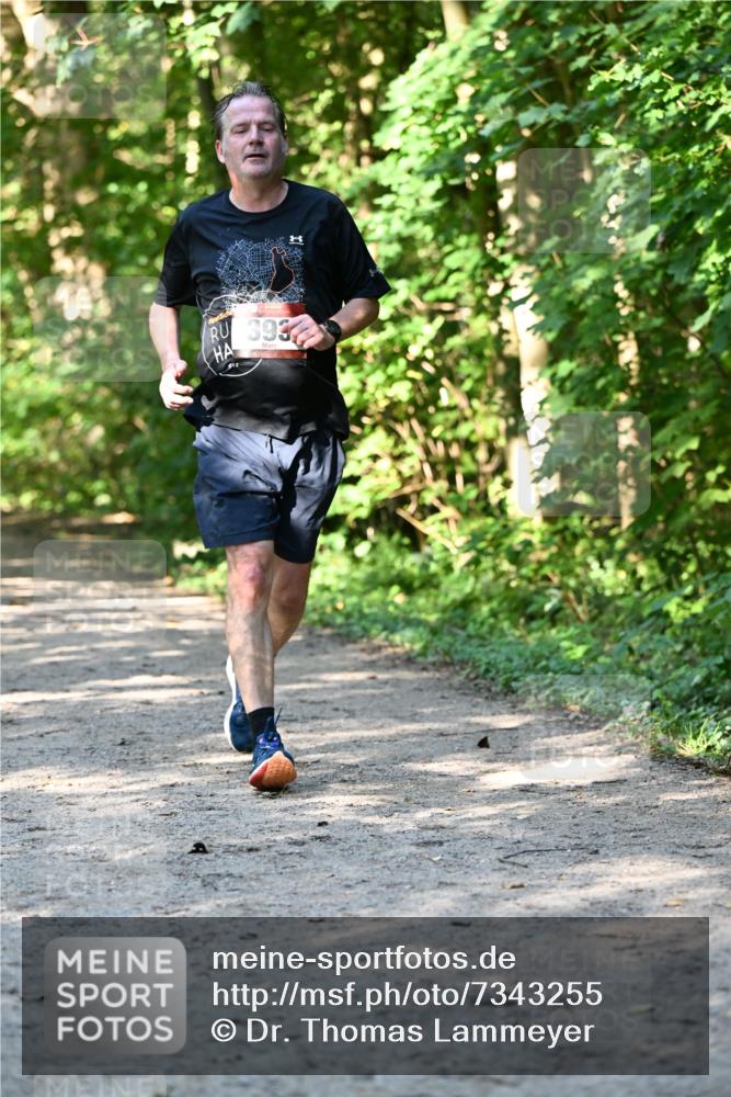 06.10.2024 - Bramfelder Halbmarathon 2024 Dr. Thomas Lammeyer http://msf.ph/oto/7343255 06.10.2024 10:55:06 Laufen 393 meine-sportfotos.de