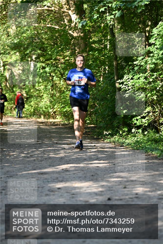 06.10.2024 - Bramfelder Halbmarathon 2024 Dr. Thomas Lammeyer http://msf.ph/oto/7343259 06.10.2024 10:55:20 Laufen 63 meine-sportfotos.de