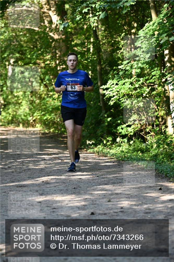 06.10.2024 - Bramfelder Halbmarathon 2024 Dr. Thomas Lammeyer http://msf.ph/oto/7343266 06.10.2024 10:55:21 Laufen 63 meine-sportfotos.de