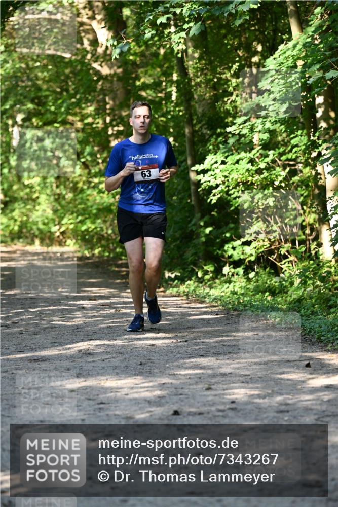 06.10.2024 - Bramfelder Halbmarathon 2024 Dr. Thomas Lammeyer http://msf.ph/oto/7343267 06.10.2024 10:55:21 Laufen 63 meine-sportfotos.de