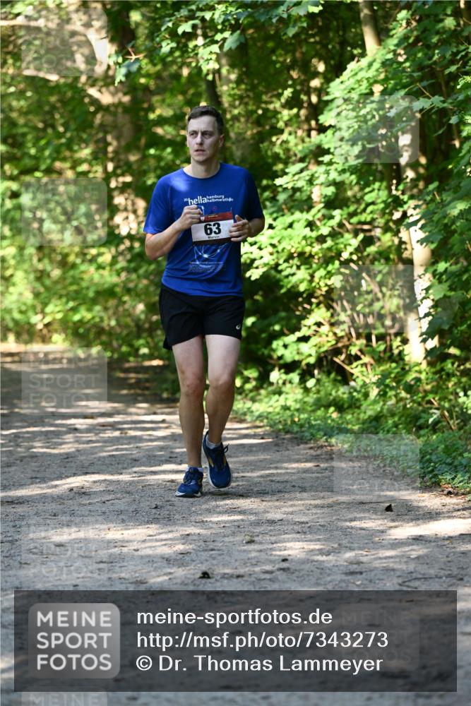 06.10.2024 - Bramfelder Halbmarathon 2024 Dr. Thomas Lammeyer http://msf.ph/oto/7343273 06.10.2024 10:55:22 Laufen 20, 63 meine-sportfotos.de
