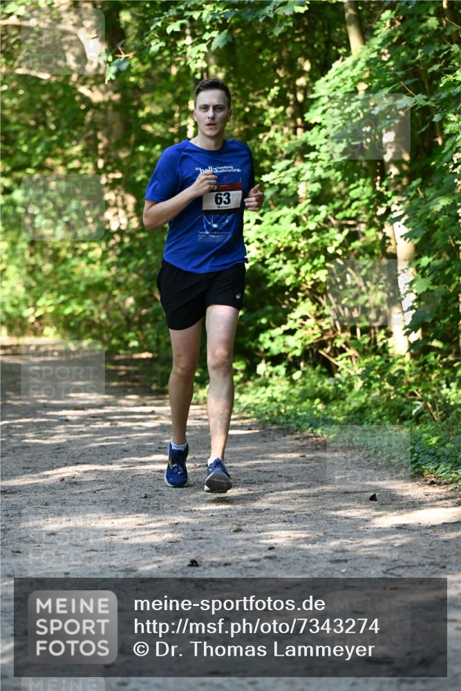 06.10.2024 - Bramfelder Halbmarathon 2024 Dr. Thomas Lammeyer http://msf.ph/oto/7343274 06.10.2024 10:55:22 Laufen 63 meine-sportfotos.de