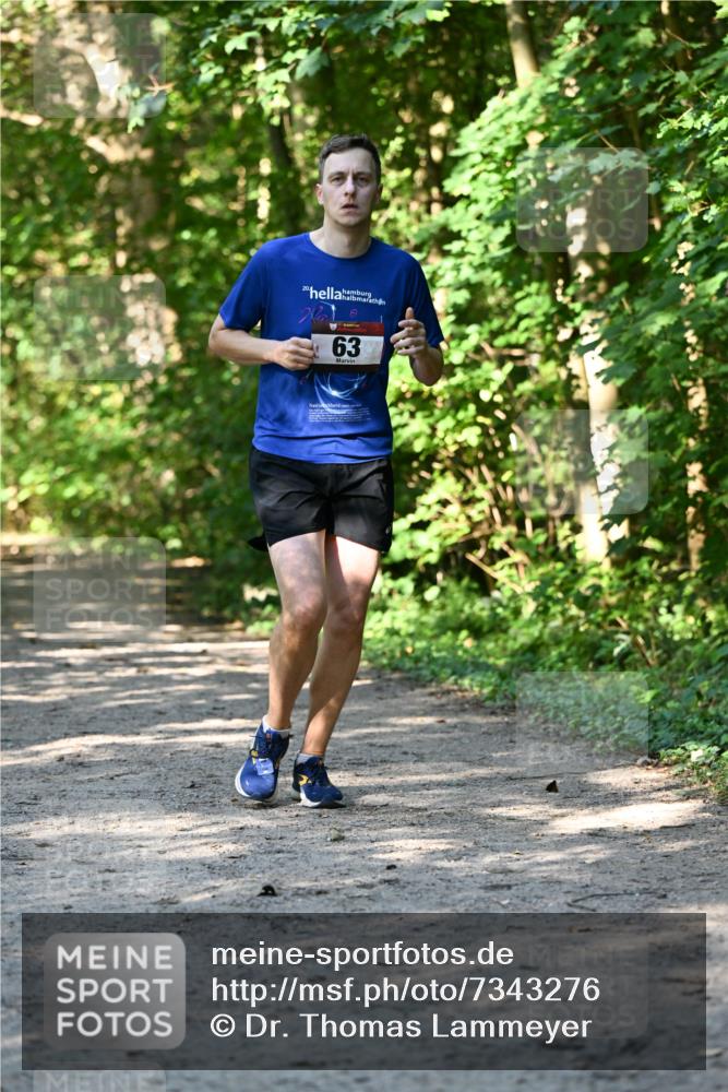 06.10.2024 - Bramfelder Halbmarathon 2024 Dr. Thomas Lammeyer http://msf.ph/oto/7343276 06.10.2024 10:55:23 Laufen 20, 63 meine-sportfotos.de