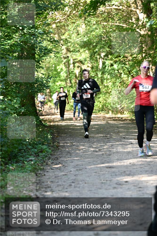 06.10.2024 - Bramfelder Halbmarathon 2024 Dr. Thomas Lammeyer http://msf.ph/oto/7343295 06.10.2024 10:55:38 Laufen 106, 547 meine-sportfotos.de