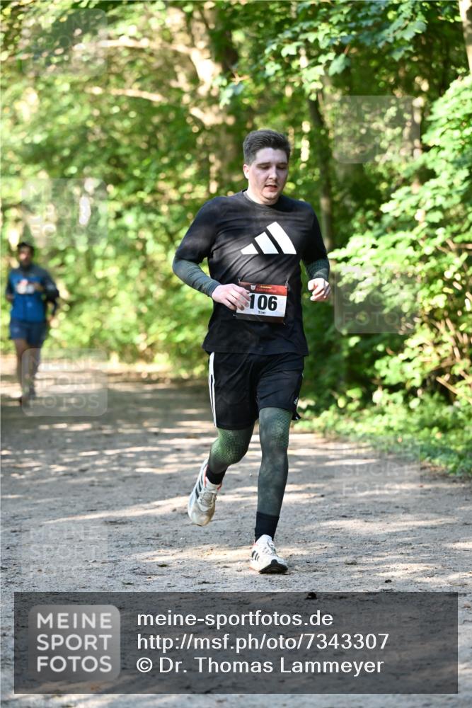 06.10.2024 - Bramfelder Halbmarathon 2024 Dr. Thomas Lammeyer http://msf.ph/oto/7343307 06.10.2024 10:55:41 Laufen 106 meine-sportfotos.de