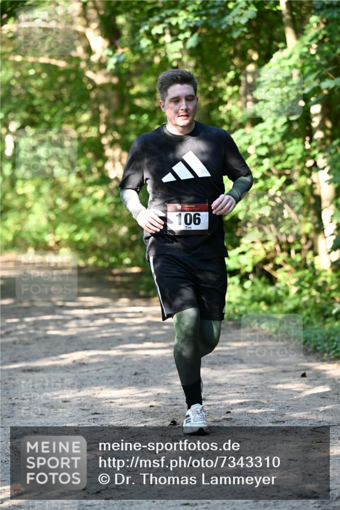 06.10.2024 - Bramfelder Halbmarathon 2024 Dr. Thomas Lammeyer http://msf.ph/oto/7343310 06.10.2024 10:55:41 Laufen 106 meine-sportfotos.de