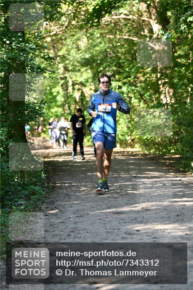 06.10.2024 - Bramfelder Halbmarathon 2024 Dr. Thomas Lammeyer http://msf.ph/oto/7343312 06.10.2024 10:55:45 Laufen  meine-sportfotos.de