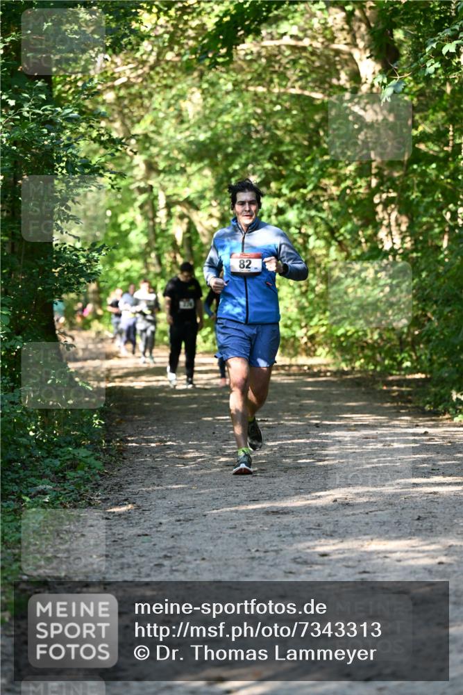 06.10.2024 - Bramfelder Halbmarathon 2024 Dr. Thomas Lammeyer http://msf.ph/oto/7343313 06.10.2024 10:55:45 Laufen 82 meine-sportfotos.de