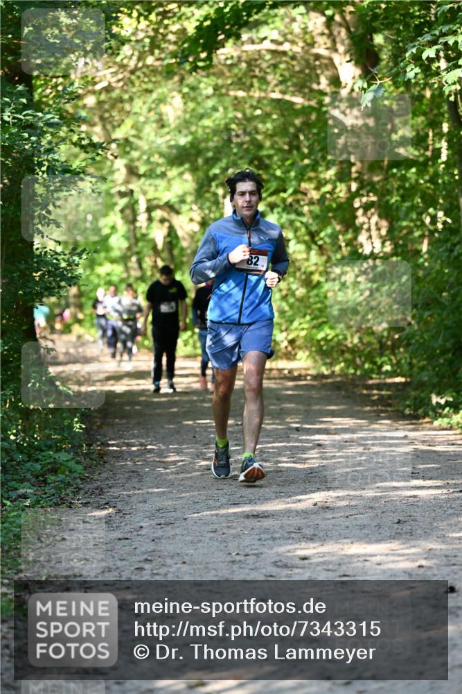 06.10.2024 - Bramfelder Halbmarathon 2024 Dr. Thomas Lammeyer http://msf.ph/oto/7343315 06.10.2024 10:55:45 Laufen 82 meine-sportfotos.de