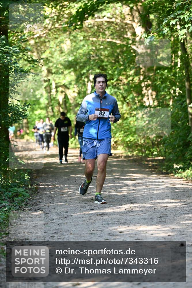 06.10.2024 - Bramfelder Halbmarathon 2024 Dr. Thomas Lammeyer http://msf.ph/oto/7343316 06.10.2024 10:55:45 Laufen 82 meine-sportfotos.de