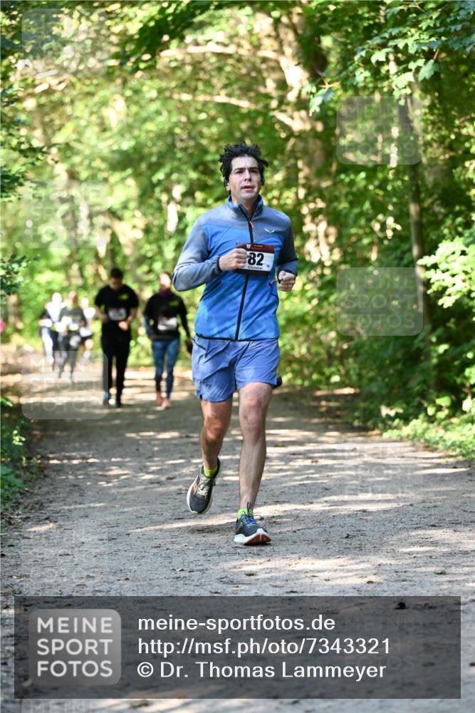 06.10.2024 - Bramfelder Halbmarathon 2024 Dr. Thomas Lammeyer http://msf.ph/oto/7343321 06.10.2024 10:55:46 Laufen 82 meine-sportfotos.de