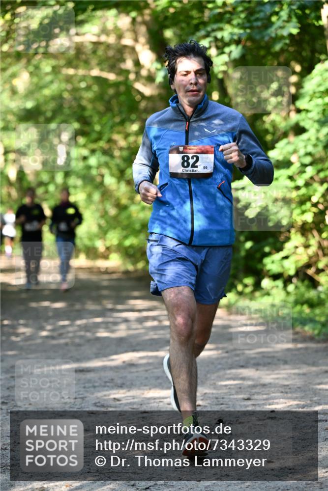 06.10.2024 - Bramfelder Halbmarathon 2024 Dr. Thomas Lammeyer http://msf.ph/oto/7343329 06.10.2024 10:55:47 Laufen 82, 99 meine-sportfotos.de