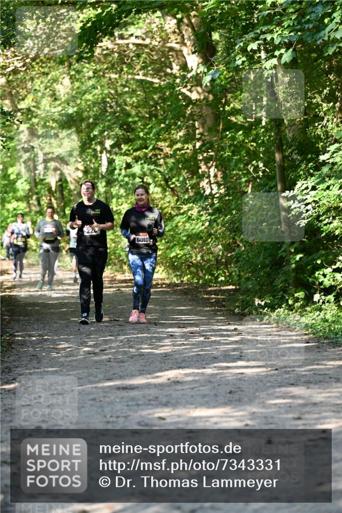06.10.2024 - Bramfelder Halbmarathon 2024 Dr. Thomas Lammeyer http://msf.ph/oto/7343331 06.10.2024 10:55:50 Laufen 22 meine-sportfotos.de